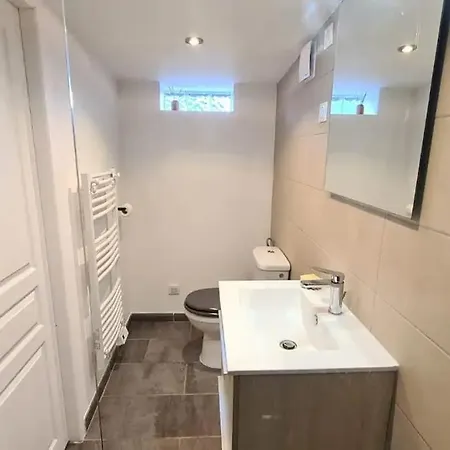 Apartment Magnifique Duplex, Confort, 10min A Pied Gare